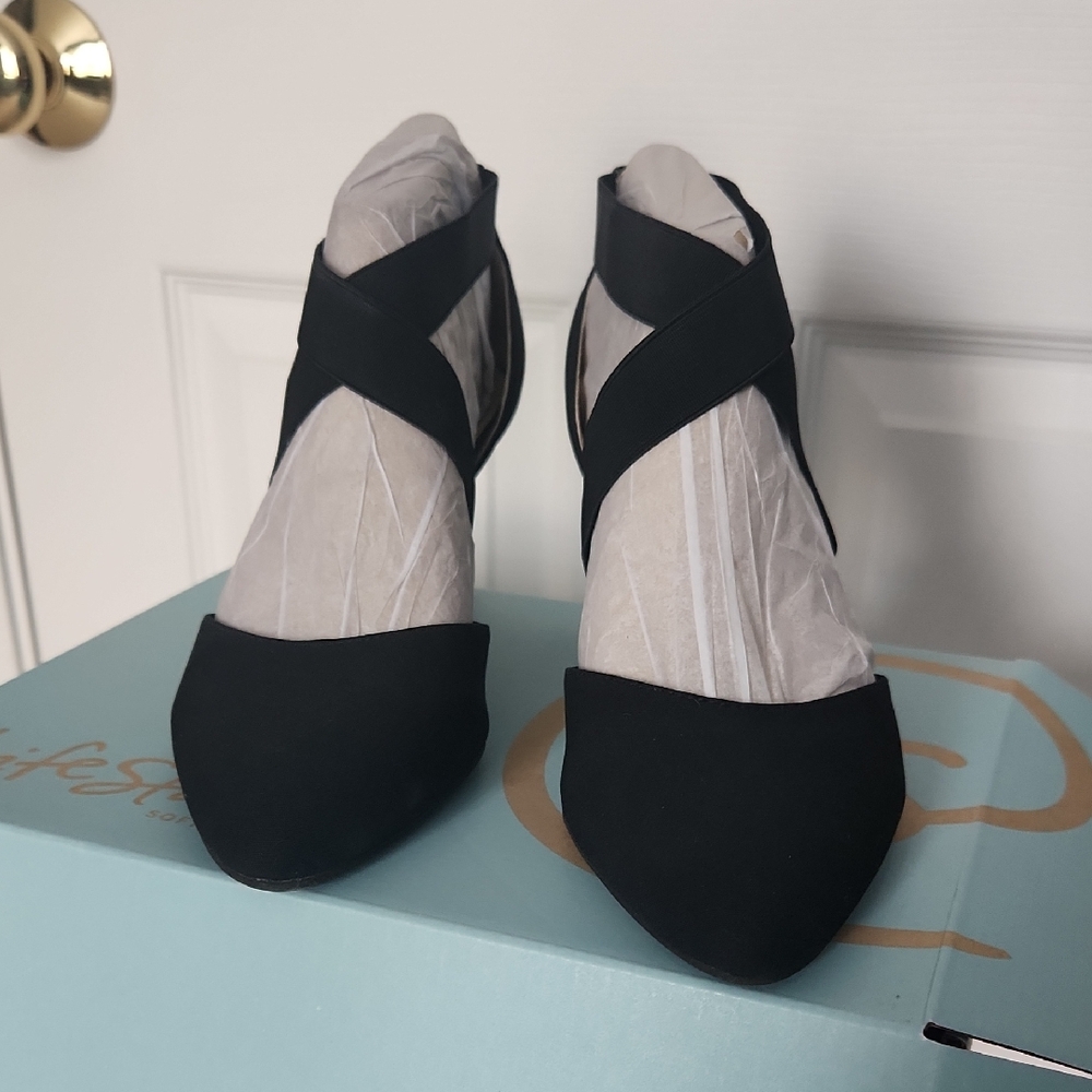 Life Stride Black Crisscross Heels